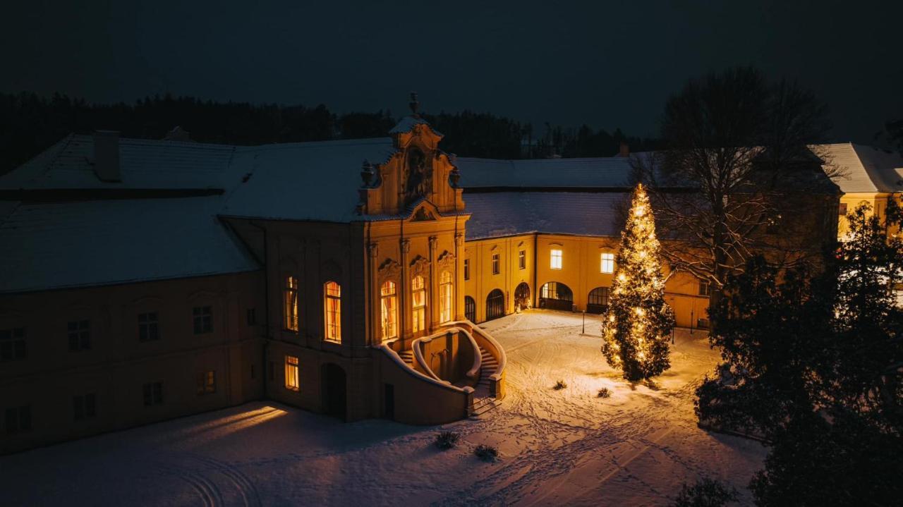 Hotel Klaster Zeliv Екстер'єр фото